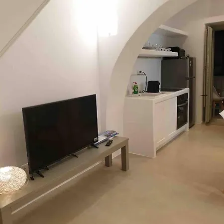 Jasmine Apartment *